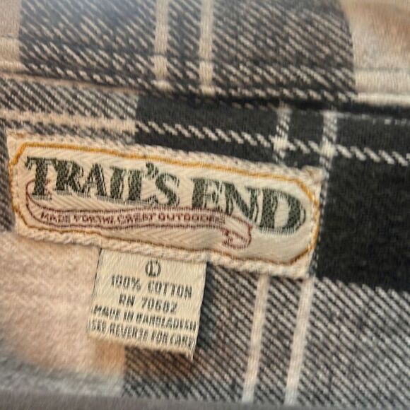 Trail's End Men's Black and White Plaid Button-Up Shirt Size Large - Picture 9 of 13